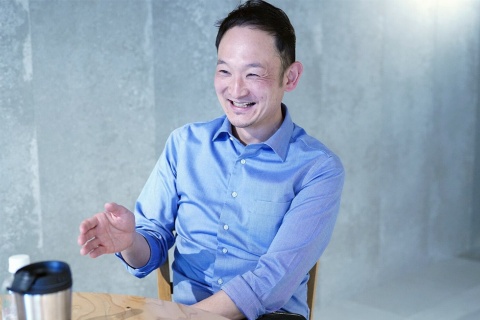 LINE Fukuoka COO(最高執行責任者)の鈴木優輔氏。同社は、2018年8月に福岡市と包括連携協定を結び、LINEの技術を活用したスマートシティの実現を目指す