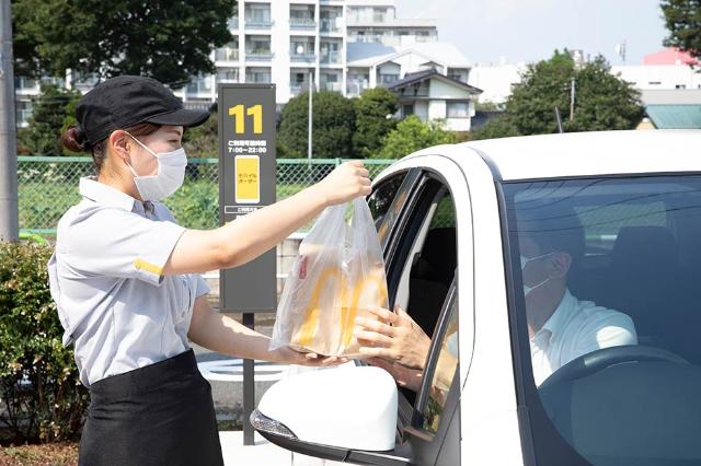 ケンタッキーがetc支払い可能に ドライブスルー決済が劇的進化 日経クロストレンド ケンタッキーがetc支払い可能に ドライブスルー決済が劇的進化 日経クロストレンド