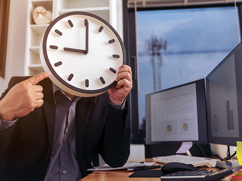 足りないのはお金より時間　40代おじさんの幸せは“時産”にあり