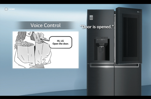 韓国LG電子のスマート冷蔵庫「LG InstaView ThinQ Refrigerator with Voice Recognition」の音声操作機能の説明（出所／CES2021、韓国LG電子）