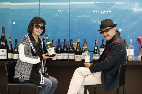人気漫画『神の雫』原作者2人に聞く ワイン語彙力の鍛え方(2) ビール・日本酒・ワイン ブレイク予測!