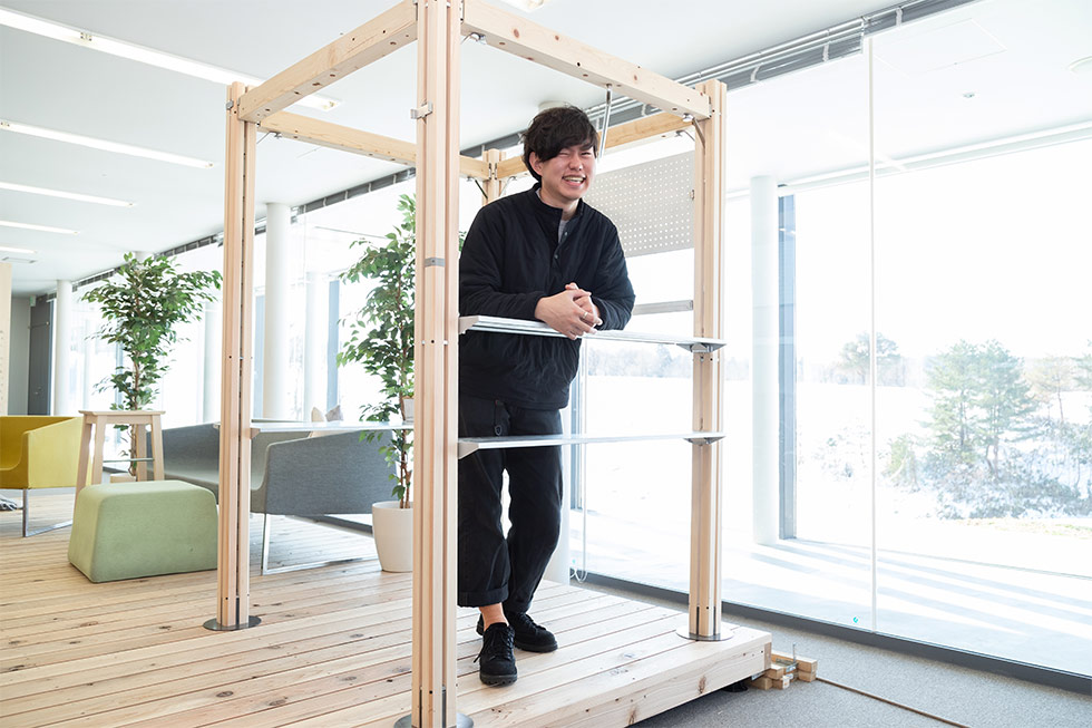 スノーピークが作った一生ものの家具 変わる暮らしにフォーカス