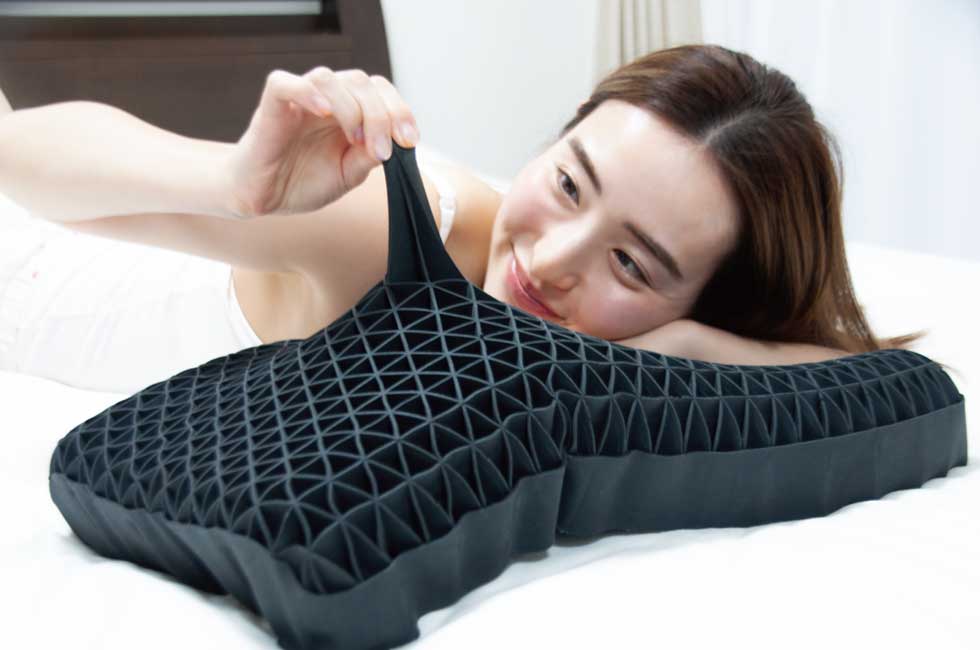 売れるネーミングの3要素 ヒツジのいらない枕ヒットに学ぶ：日経
