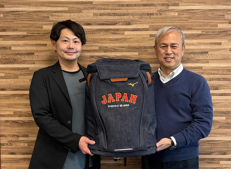 WBC「侍ジャパン」支えるミズノのバッグ 折れたバットをリサイクル