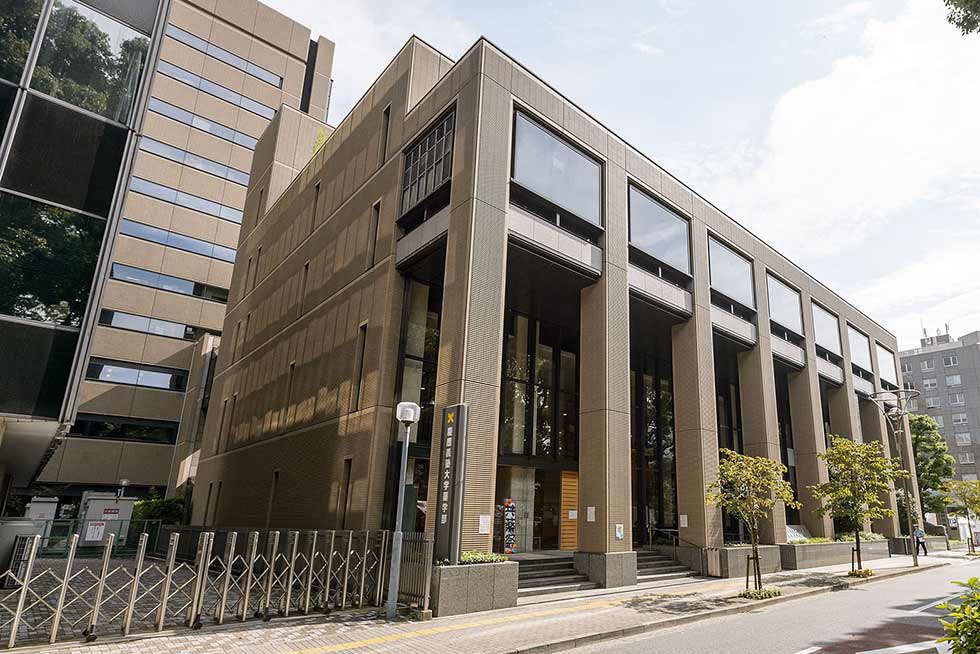 慶應義塾大学 薬学部 2018 最近6か年 慶応 早稲田大学 早大 慶應義塾大学（薬学部） (2025年版大学赤本シリーズ) | 教学社