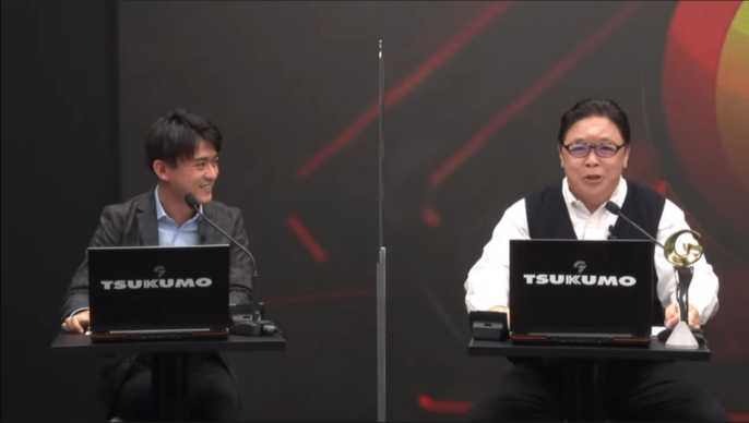 今年はタレントの伊集院光氏 写真右 と 日経クロストレンド 今年はタレントの伊集院光氏 写真右 と 日経クロストレンド