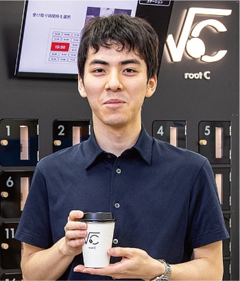 CEOの中尾渓人氏。1999年和歌山県生まれ。15歳からシステム開発を手掛け、高校在学中の2018年にNew Innovations設立