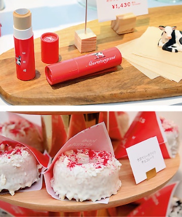 「よーじや」とコラボした「あぶらとり紙」。ケース内に赤箱の香りがするビーズ入り(上)。会場で提供された「koe donuts kyoto」とコラボしたドーナツ。クッキー缶も販売した(下)