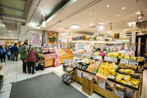 地元農家の野菜もずらり