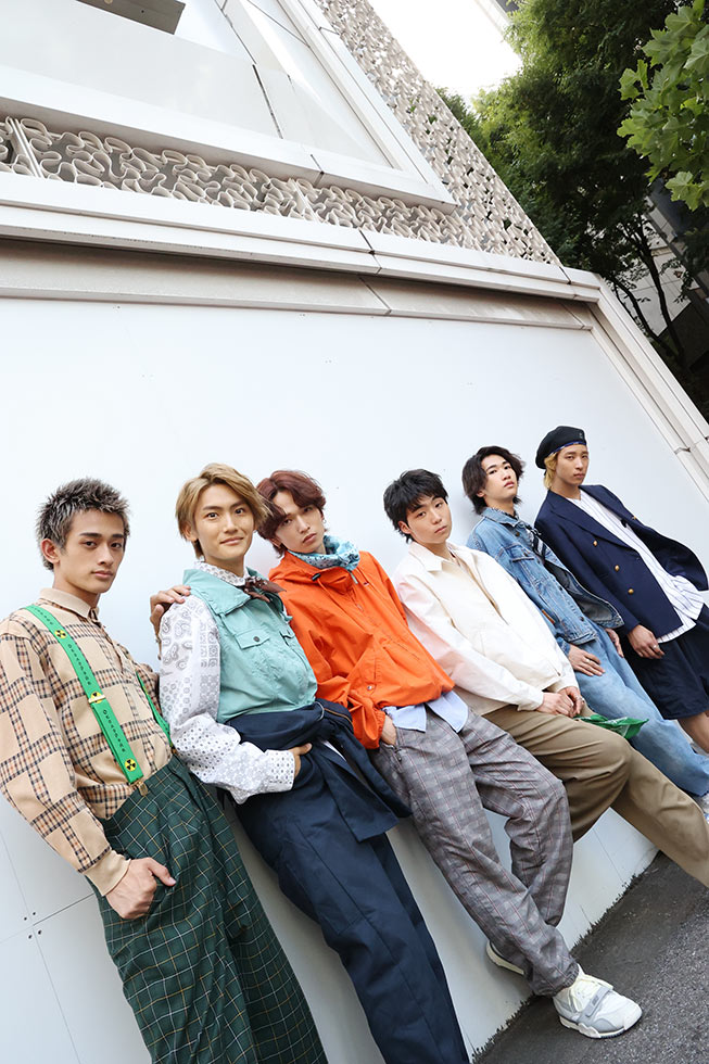 WATWING 細部までこだわったメジャー1stアルバム『Where』／後編：日経