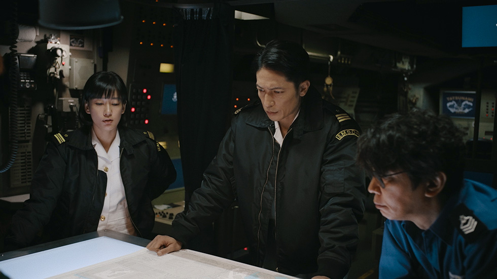 海江田のかつての同僚で、やまとを追う海自…：日経クロストレンド