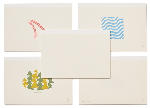 大栗紙工が開発したノートパッド「Sustainable Pad」は、表紙にkome-kamiカード紙、中紙にkome-kamiを使用。中紙を切り取ればメッセージカードとしても使える。880円（税込み）（写真提供／大栗紙工）