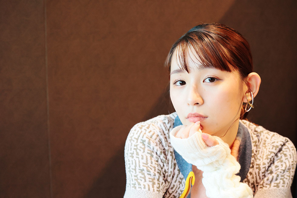浅川梨奈 『大病院占拠』『おとななじみ』で注目の若手個性派
