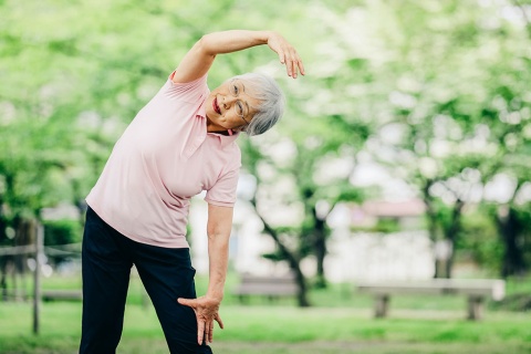 長生きする人の生活習慣や体、性格の特徴は?