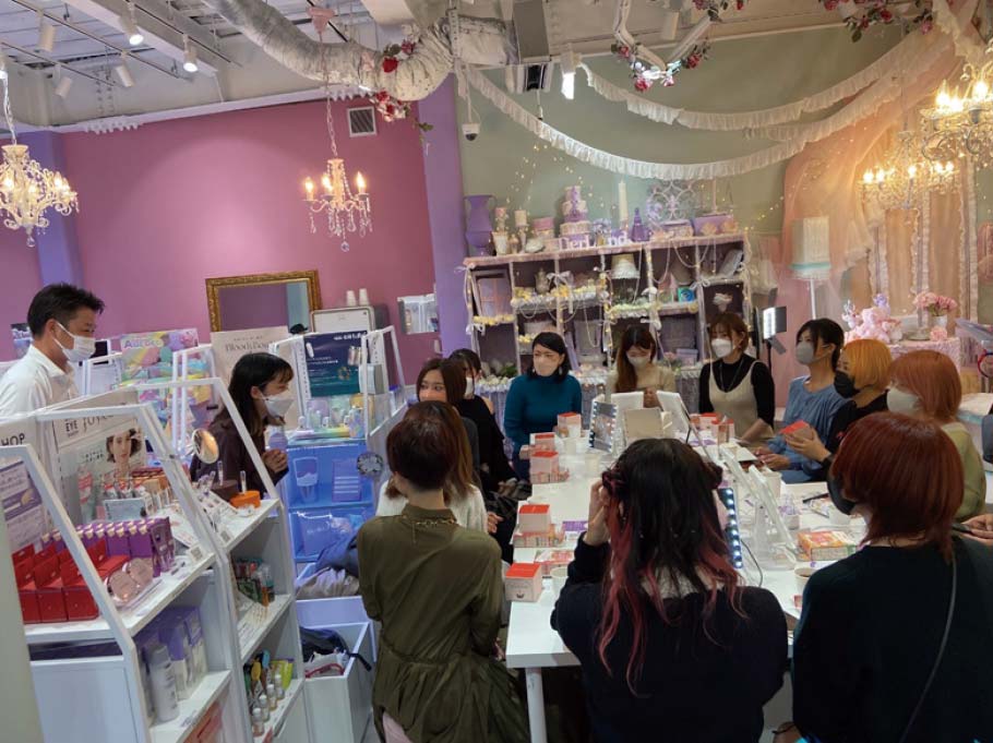 コスメまとめ売り※個別売り不可 大人気美容系YouTuberコスメヲタちゃんねるサラと「LUNA」が