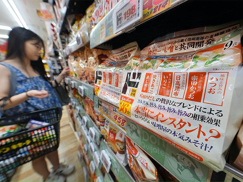 ドンキのPB、商品名300字超え　店頭で魅了する3段階の視線誘導