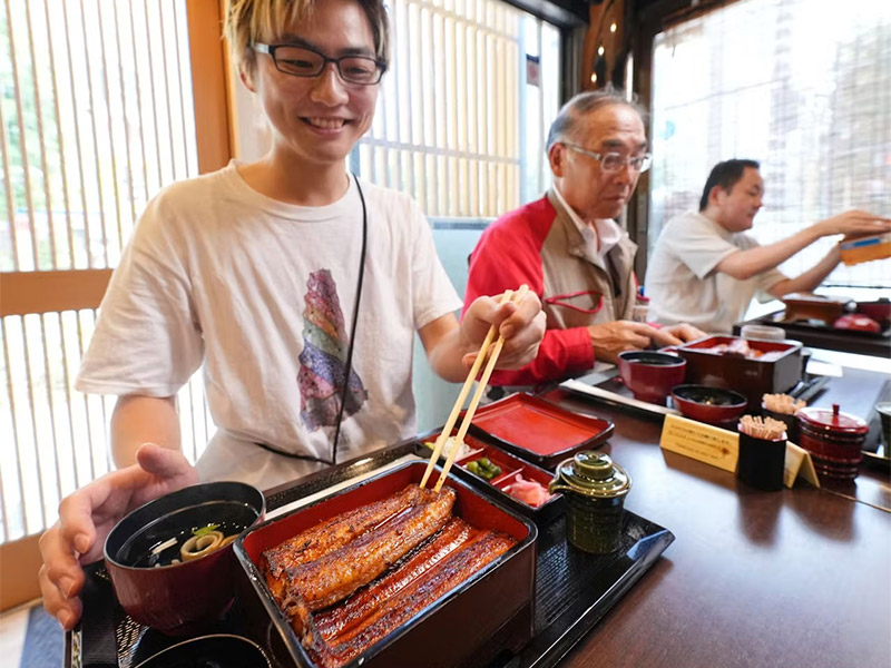 「鰻の成瀬」200店突破　客単価2500円、中価格帯の空白埋めて急成長