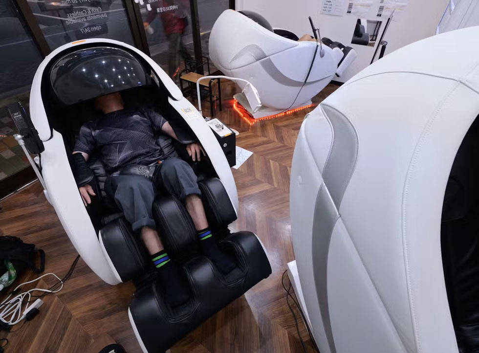 業務用マッサージチェア「あんま王」出荷2万台 街なかでひそかに増殖