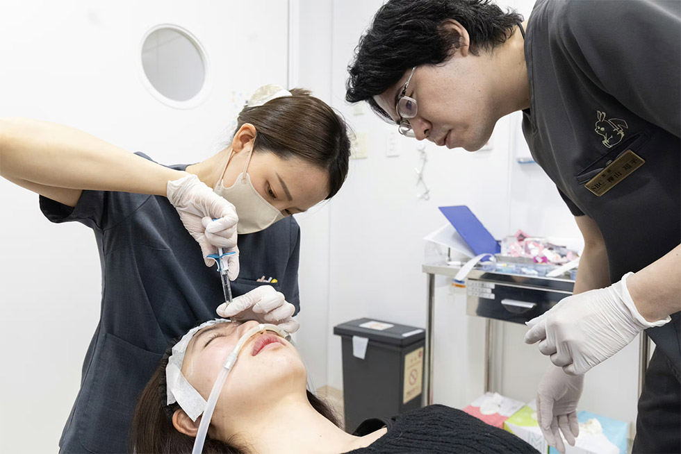 美容医療「年10万円以上」は3割 経験者500人調査 情報氾濫で不安も