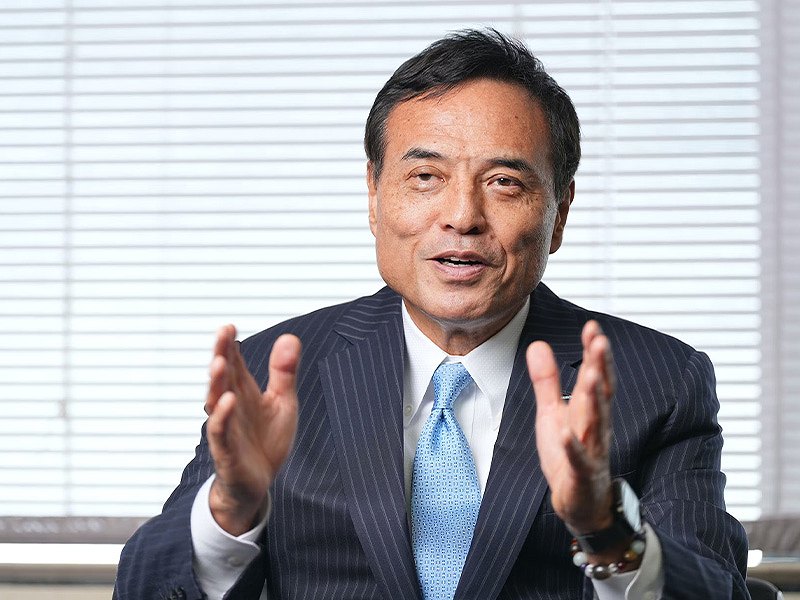 サントリーHD新浪社長　脱デフレ時代「おもろい商品の競争に」