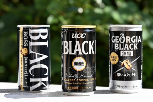 筆者の場合、長期間で集計すると全体の60%はサントリーのボス、30%はコカ・コーラのジョージア、10%はUCCのBLACK無糖という比率に近づいていく