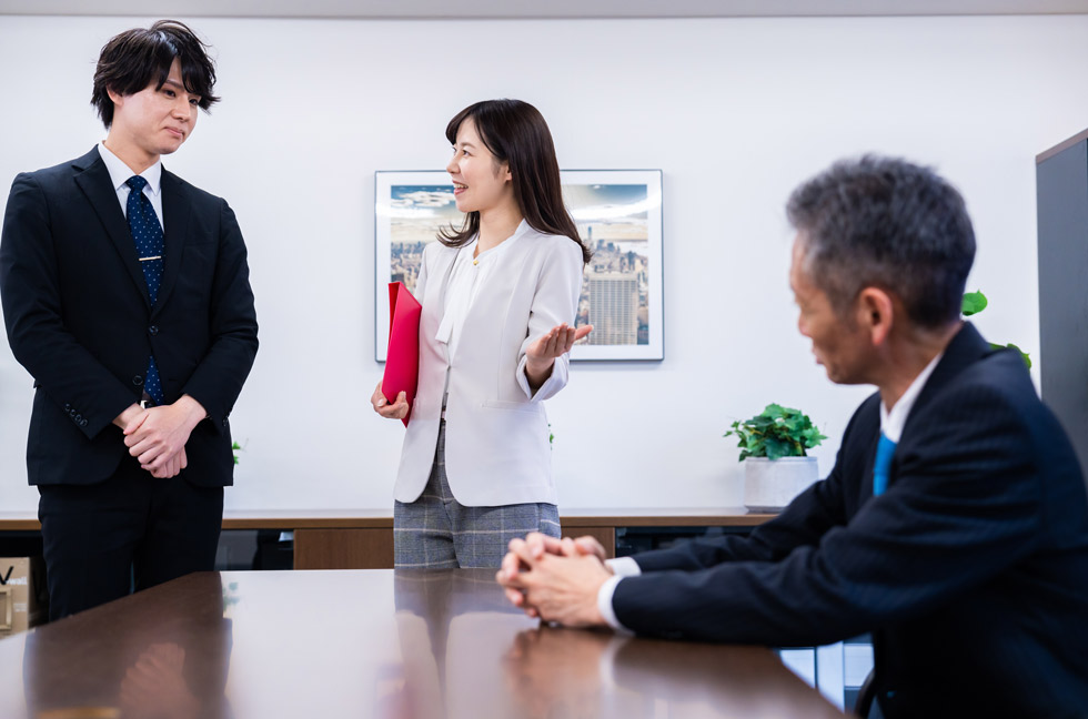 新版本 野外勤務の参考 林業の町」とコラボの夏用・快脚 防護ズボンが誕生。地域の気候に最適