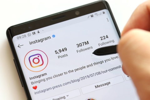 写真・動画特化SNS「Instagram」は企業のマーケティング活動にとっても欠かせない存在になりつつある（写真／Shutterstock）