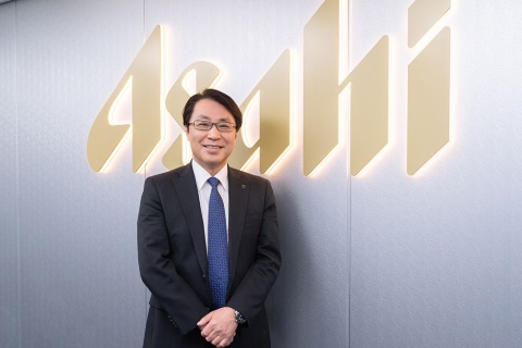 2023年3月16日付でアサヒビール社長に就任した松山一雄氏。マーケティング本部長というマーケ畑の役職から経営トップとなった同氏に、「マーケと経営」、そして若手マーケターへのメッセージを聞いた