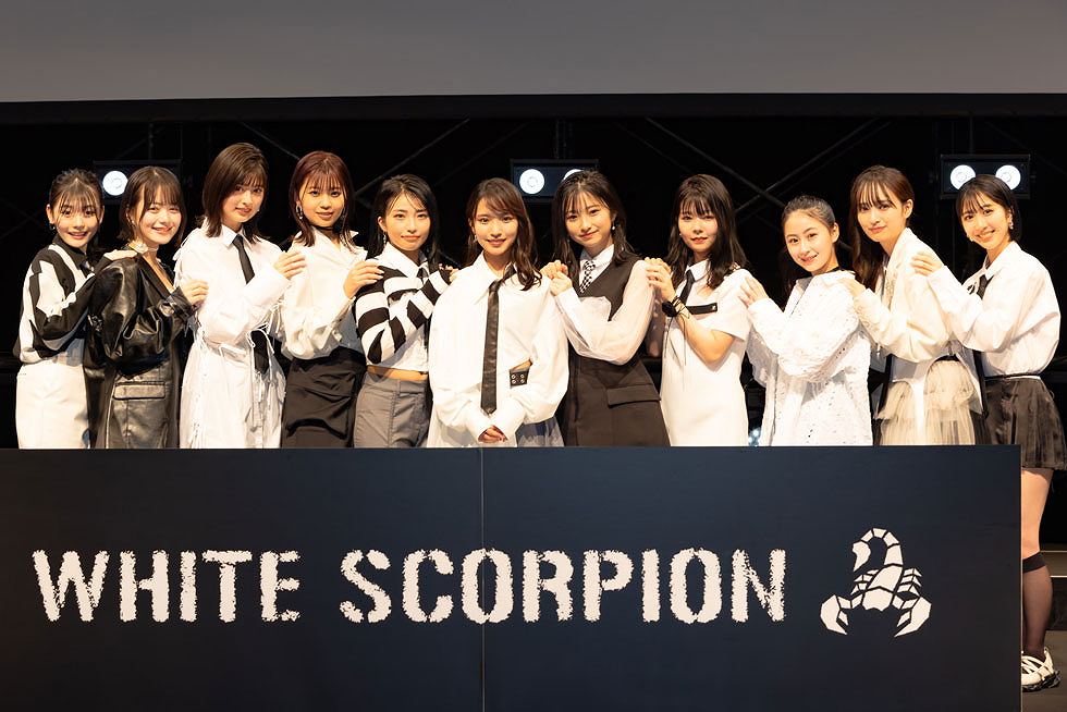 【レア】WHITE SCORPION 眼差しSniper ポスター レア】WHITE SCORPION 眼差しSniper ポスター
