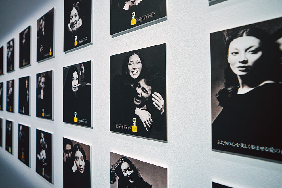 資生堂“謎めいた”70年代雑誌広告に若者反応 分かりやすさと真逆：日経