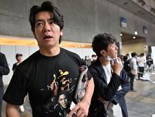 マヂラブ・野田 ついに来たぞ、カプコンブースでA.K.Iに対面【TGS2023】