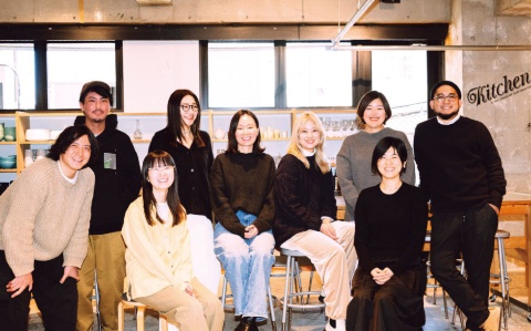 NEW STANDARDで新価値創造プロジェクトに携わるメンバー。テレワークで働いており、本社に集う機会はあまりないという(写真/志田彩香)