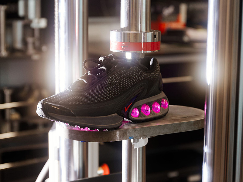 ナイキ新エア マックスに驚き　“4つのチューブ”で新感触