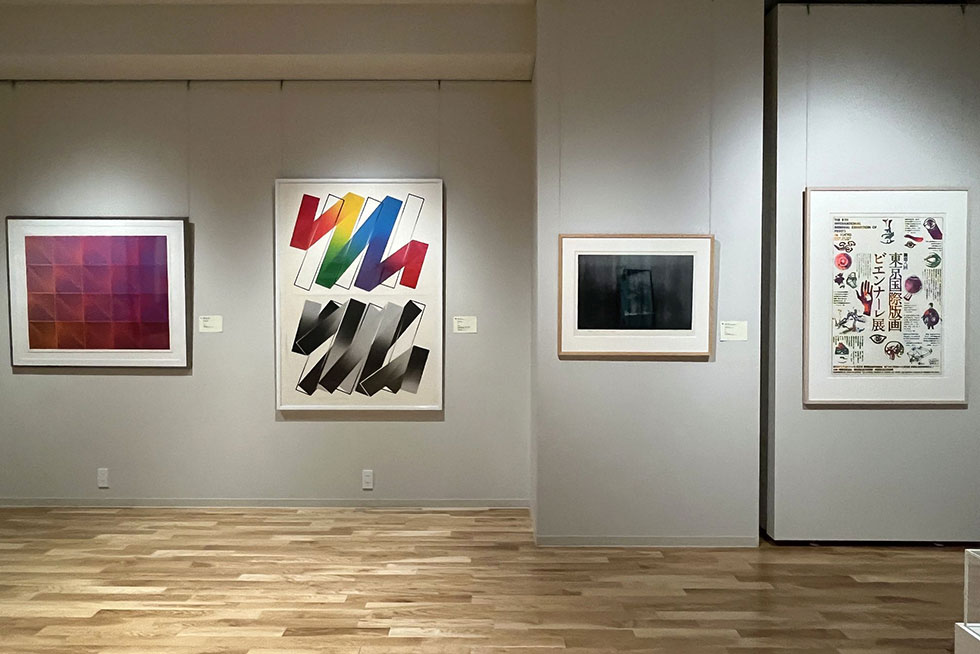 横尾忠則らが挑んだ、戦後の「複製芸術」の熱気をたどる展覧会：日経