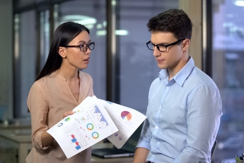 作為的なグラフは信用を失う(画像:motortion/stock.adobe.com)