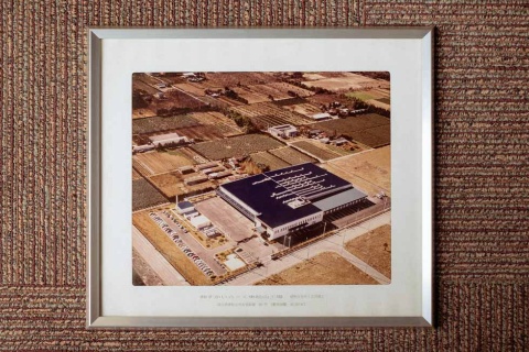 すかいらーくは、本格的で巨大なセントラルキッチンを導入。「安くておいしい」ファミリーレストランの土台を築いた 写真:小田駿一(symphonic)