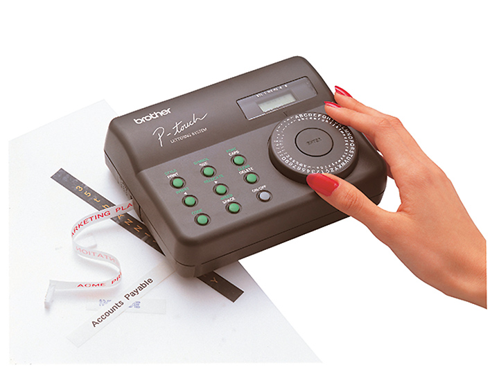 ラベルライターを再構築 ブラザー「P-TOUCH CUBE」デザインの裏側