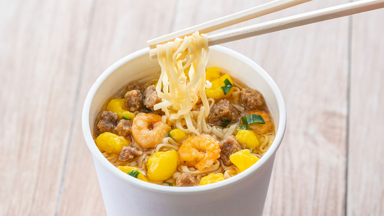 カップヌードル、どん兵衛、ペヤング カップ麺のCEPsをUGCで徹底分析