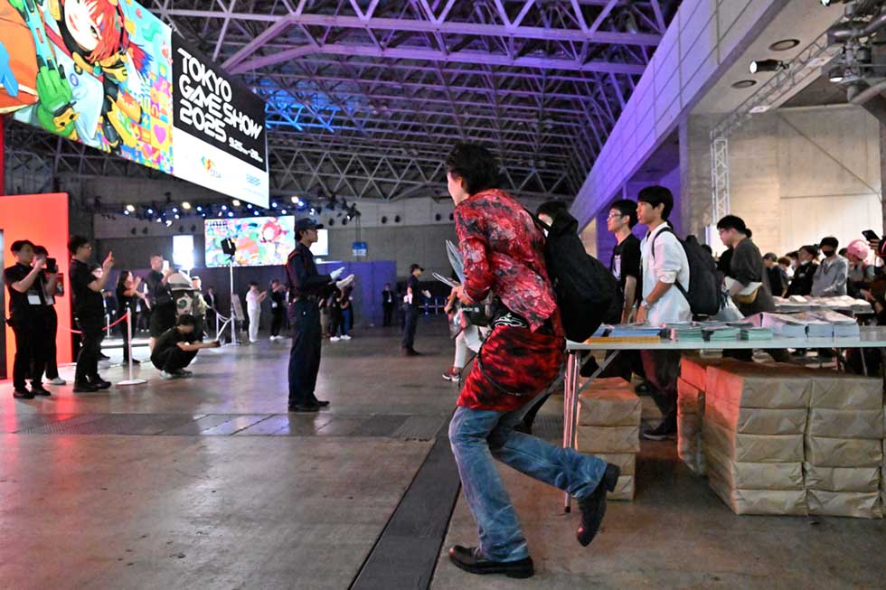 The first to arrive at the venue. Attendees' spirits are high. (Photo: Tokyo Game Show Reporting Team)