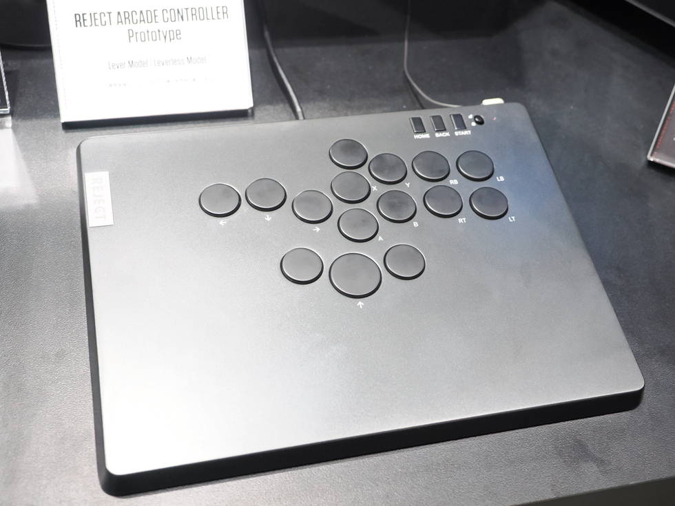 プロトタイプコントローラーが試遊できる eスポーツチーム「REJECT
