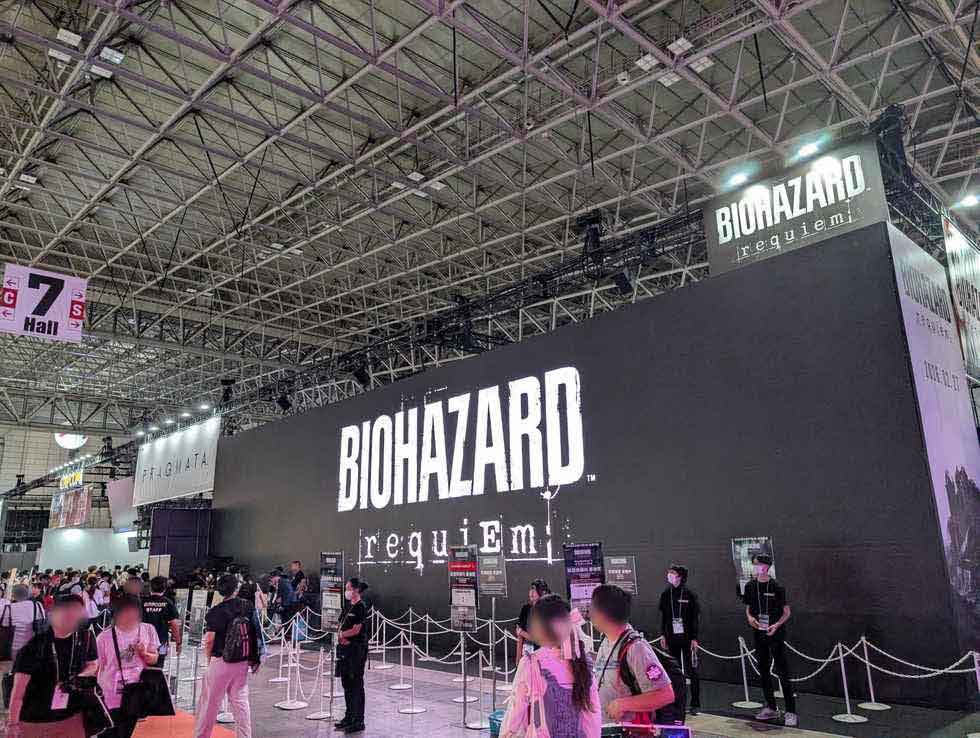 巨大スクリーンで「バイオハザード」最新作を紹介【TGS2025】：日経