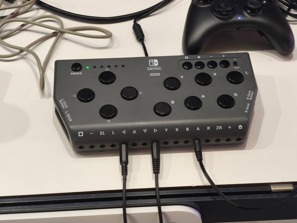 足でも目線でも！障害者もゲームを楽しめるコントローラー【TGS2025