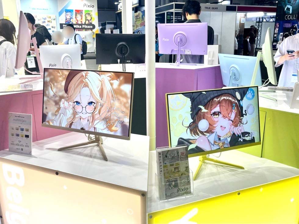Pixioがモニター8色を一挙展示 “推し活”向きの部屋づくりを提案