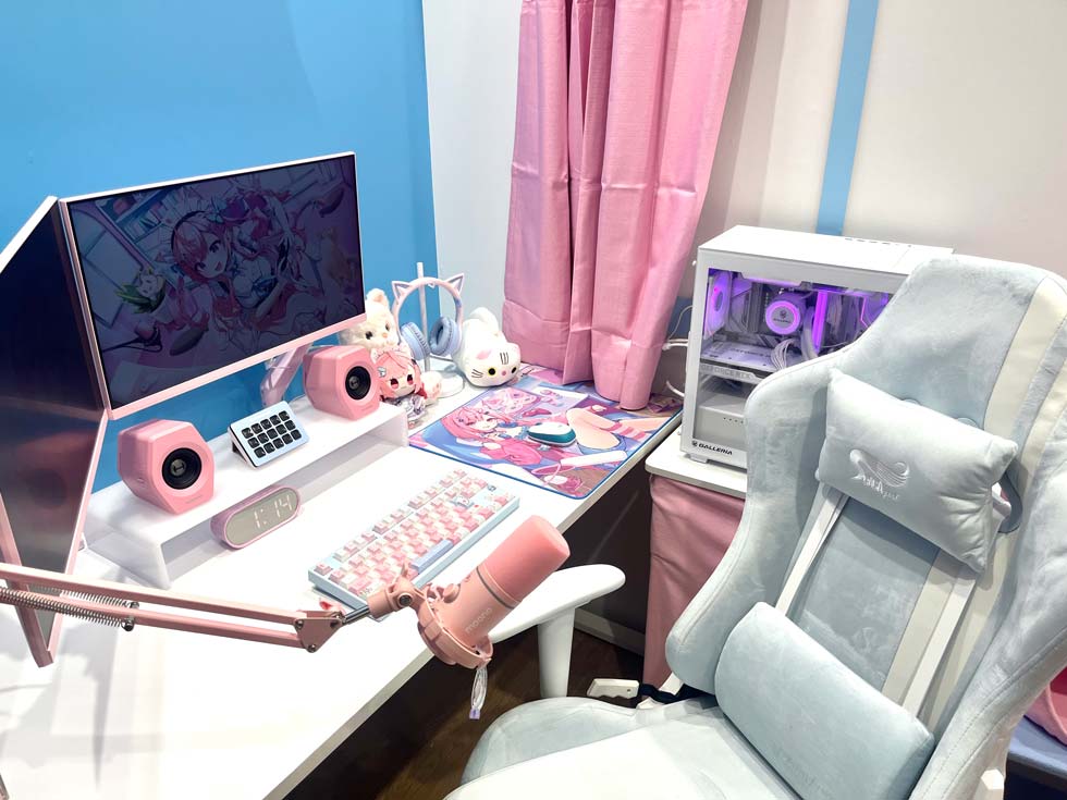 Pixioがモニター8色を一挙展示 “推し活”向きの部屋づくりを提案