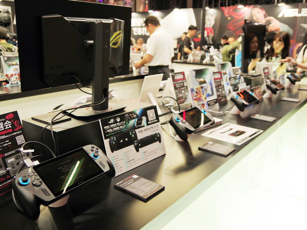 ASUS、Xbox携帯ゲーミングPC「ROG Xbox Ally X」出展【TGS2025