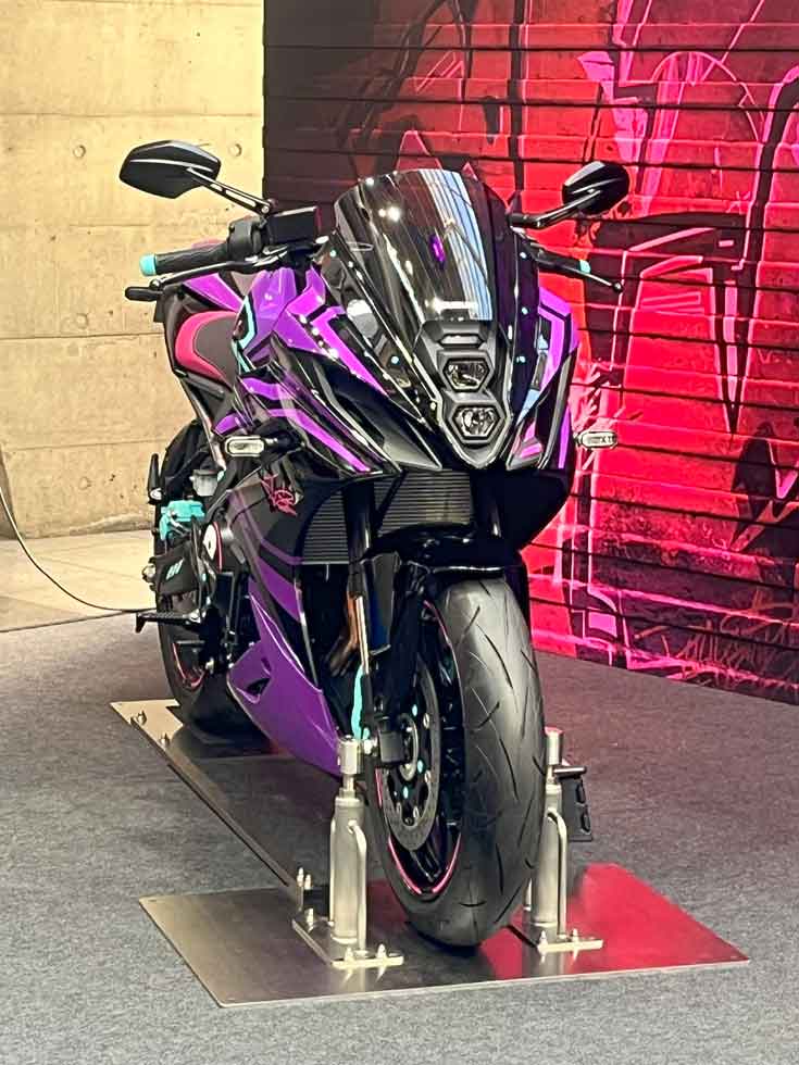 ストリートファイター6』とコラボ「GSX-8R Tuned by JURI」登場