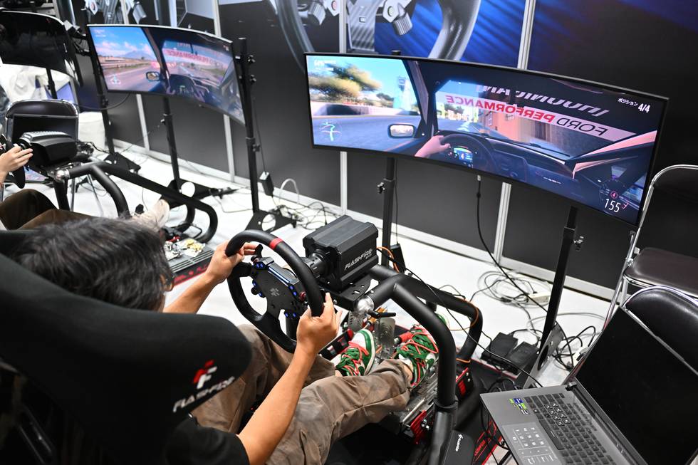 レーシングコントローラーは巨大モーター搭載が主流に【TGS2025