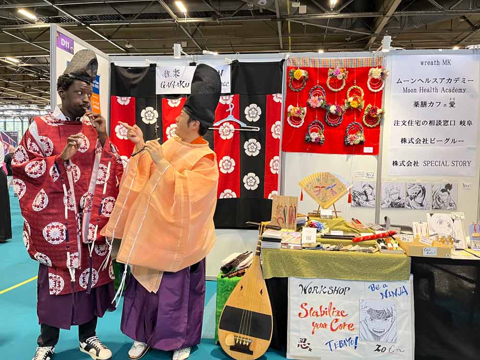 職人技が目を引く日本の工芸品、雅楽の楽器を買う人も：日経クロストレンド