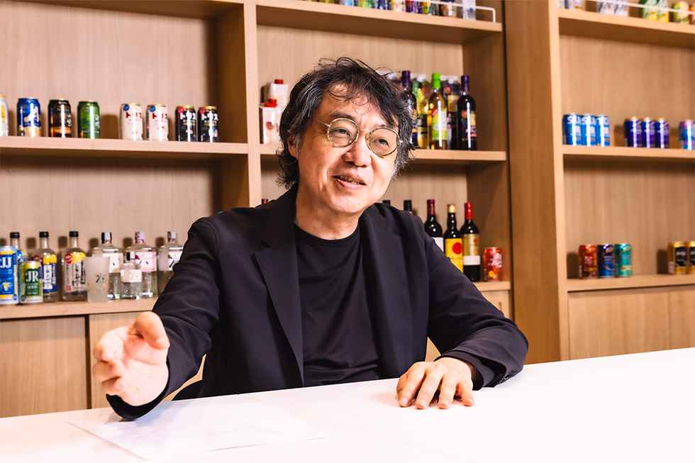 サントリーHD鳥井社長・水口CDOが語るデザインと経営 非合理に強み