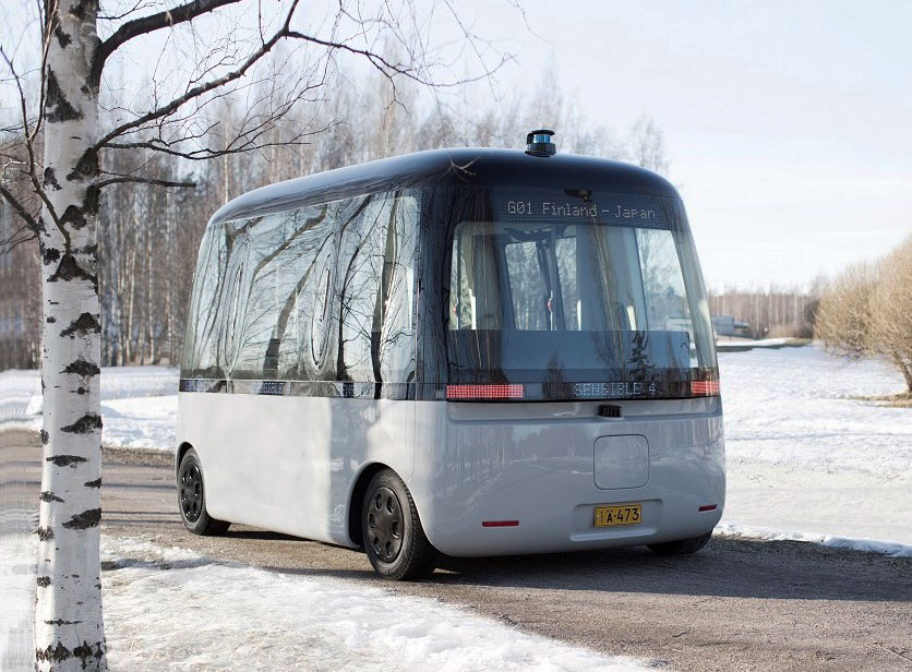 良品計画がデザインした自動運転バス「GACHA（ガチャ）」。車体の前後を意識させないユニークなデザインで2019年度グッドデザイン金賞を獲得している